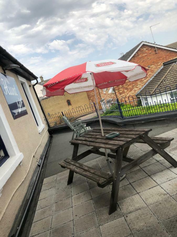The Hunt Lodge Leighton Buzzard Exterior photo